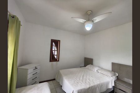 Casa de condomínio para alugar com 160m², 4 quartos e 1 vaga