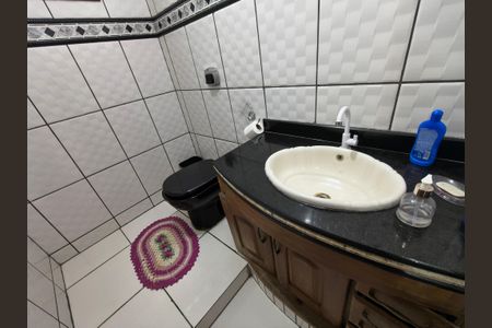 Casa de condomínio para alugar com 160m², 4 quartos e 1 vaga