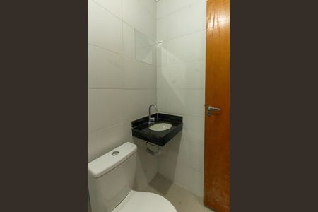 Apartamento para alugar com 38m², 2 quartos e sem vaga Apartamento para alugar com 38m², 2 quartos e sem vagaBanheiro