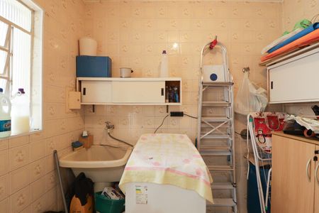 Casa à venda com 93m², 2 quartos e 2 vagasCozinha e Área de Serviço