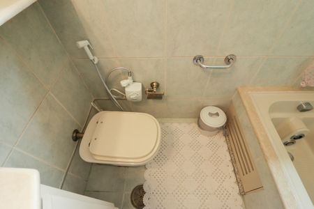 Casa à venda com 93m², 2 quartos e 2 vagasBanheiro 