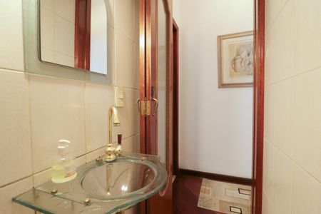 Casa à venda com 93m², 2 quartos e 2 vagasLavabo