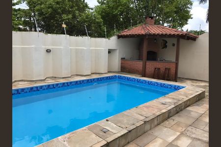 Casa para alugar com 240m², 3 quartos e 3 vagasÁrea externa