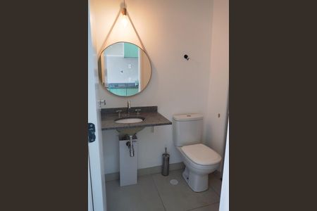 Banheiro de kitnet/studio para alugar com 1 quarto, 23m² em Centro Histórico de São Paulo, São Paulo