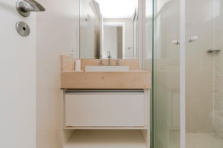 Apartamento para alugar com 72m², 2 quartos e 2 vagasBanheiro da Suíte