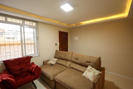 Sala de estar de casa à venda com 3 quartos, 100m² em Cursino, São Paulo