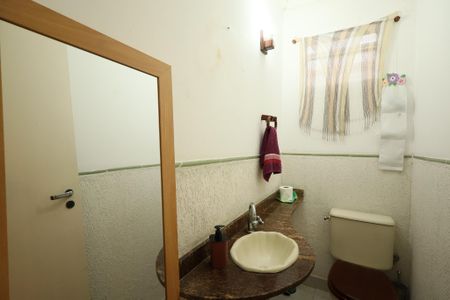 Casa à venda com 100m², 3 quartos e 1 vaga Casa à venda com 100m², 3 quartos e 1 vagaLavabo