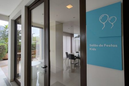 Apartamento para alugar com 123m², 4 quartos e 2 vagasÁrea comum - Salão de festas