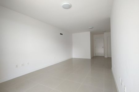 Sala de apartamento para alugar com 4 quartos, 123m² em Barra da Tijuca, Rio de Janeiro