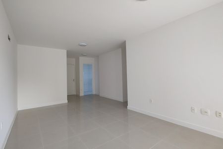 Apartamento para alugar com 123m², 4 quartos e 2 vagasSala