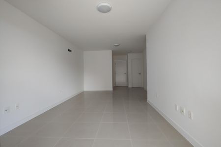 Apartamento para alugar com 123m², 4 quartos e 2 vagasSala