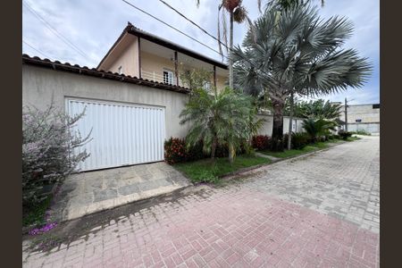Casa de condomínio para alugar com 260m², 3 quartos e 2 vagas Casa de condomínio para alugar com 260m², 3 quartos e 2 vagasFachada