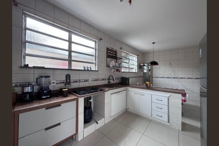 Casa de condomínio para alugar com 260m², 3 quartos e 2 vagas Casa de condomínio para alugar com 260m², 3 quartos e 2 vagasCozinha e Área de Serviço