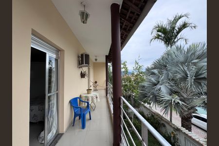 Casa de condomínio para alugar com 260m², 3 quartos e 2 vagas Casa de condomínio para alugar com 260m², 3 quartos e 2 vagasSuíte - Varanda