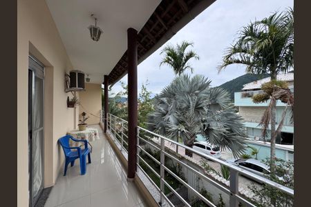 Casa de condomínio para alugar com 260m², 3 quartos e 2 vagas Casa de condomínio para alugar com 260m², 3 quartos e 2 vagasSuíte - Varanda