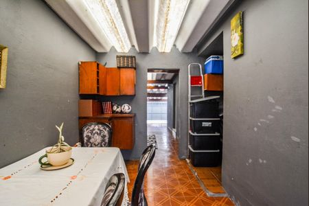Casa à venda com 171m², 4 quartos e 3 vagasQuintal