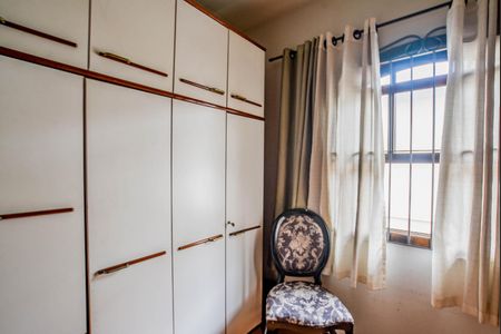 Casa à venda com 171m², 4 quartos e 3 vagasQuarto 2