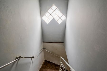 Casa à venda com 171m², 4 quartos e 3 vagasEscada