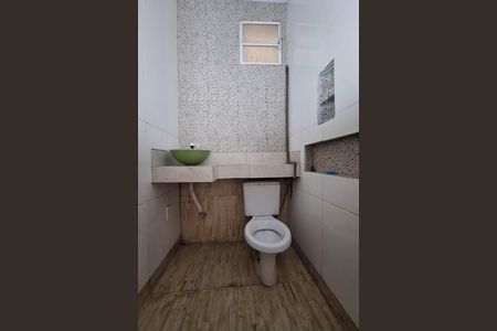 Casa à venda com 70m², 2 quartos e 1 vagaBanheiro Social