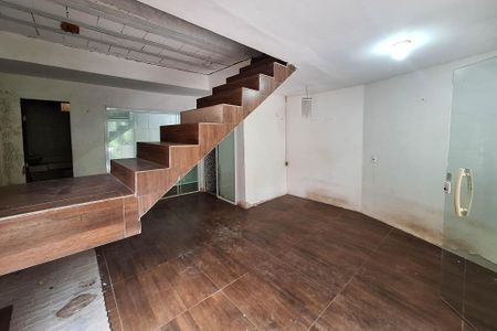 Casa à venda com 70m², 2 quartos e 1 vagaSala