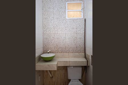 Casa à venda com 70m², 2 quartos e 1 vagaBanheiro Social