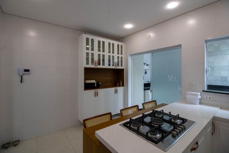 Casa à venda com 131m², 3 quartos e 2 vagasCozinha