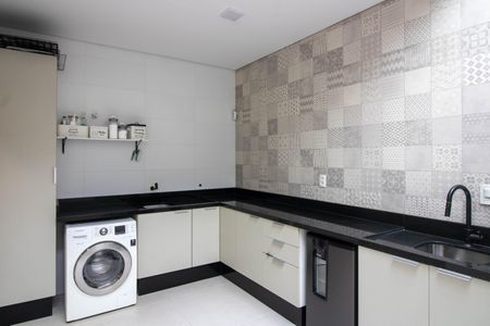 Casa à venda com 131m², 3 quartos e 2 vagasÁrea de Serviço 