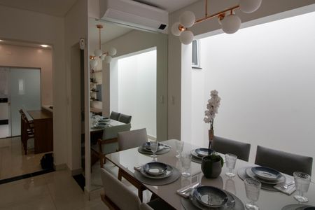 Sala de Jantar de casa à venda com 3 quartos, 131m² em Vila Talarico, São Paulo
