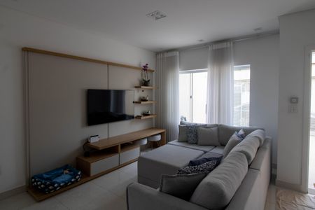 Casa à venda com 131m², 3 quartos e 2 vagasSala