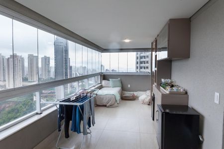 Apartamento à venda com 112m², 3 quartos e 2 vagasVaranda