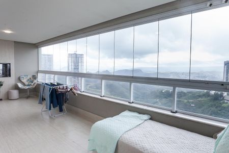 Apartamento à venda com 112m², 3 quartos e 2 vagasVaranda