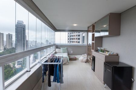 Apartamento à venda com 112m², 3 quartos e 2 vagasVaranda