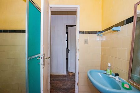 Casa à venda com 232m², 2 quartos e 2 vagasBanheiro