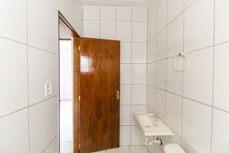 Casa de condomínio à venda com 62m², 2 quartos e sem vaga Casa de condomínio à venda com 62m², 2 quartos e sem vagaBanheiro