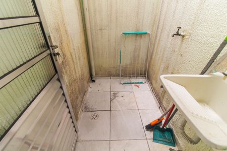 Casa de condomínio à venda com 62m², 2 quartos e sem vaga Casa de condomínio à venda com 62m², 2 quartos e sem vagaÁrea de Serviço