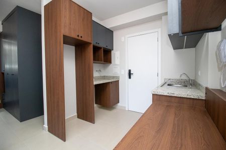 Studio para alugar com 25m², 1 quarto e sem vaga Studio para alugar com 25m², 1 quarto e sem vagaSala/Cozinha