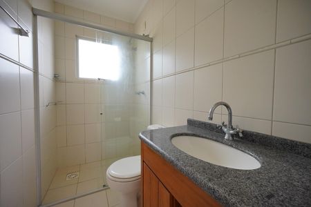 Apartamento para alugar com 85m², 2 quartos e 1 vaga Apartamento para alugar com 85m², 2 quartos e 1 vagaBanheiro Corredor
