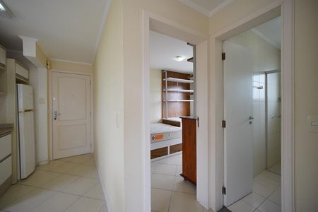 Apartamento para alugar com 85m², 2 quartos e 1 vaga Apartamento para alugar com 85m², 2 quartos e 1 vagaBanheiro Corredor