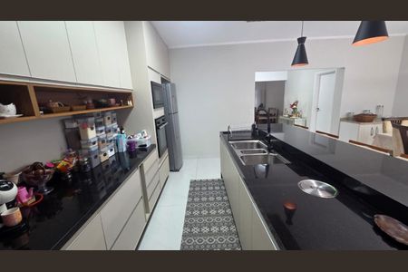 Casa à venda com 234m², 3 quartos e 3 vagasFoto 13