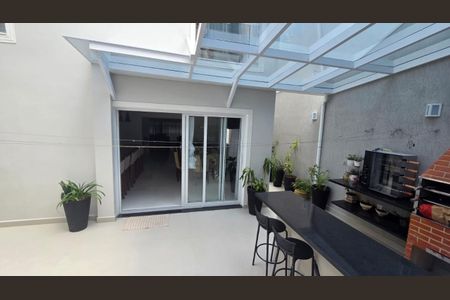 Casa à venda com 234m², 3 quartos e 3 vagasFoto 03