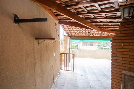 Casa à venda com 170m², 4 quartos e 1 vagaÁrea gourmet