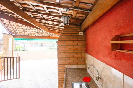 Casa à venda com 170m², 4 quartos e 1 vagaÁrea gourmet