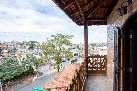 Casa à venda com 170m², 4 quartos e 1 vagaVaranda