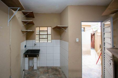 Casa à venda com 170m², 4 quartos e 1 vagaÁrea de Serviço