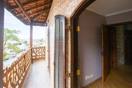 Casa à venda com 170m², 4 quartos e 1 vagaVaranda da Suite