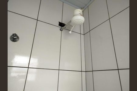 Banheiro de casa para alugar com 1 quarto, 20m² em Vila Carrão, São Paulo