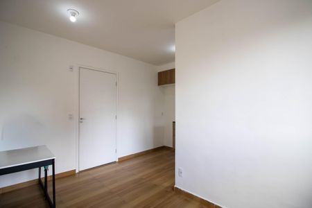 Sala de apartamento para alugar com 2 quartos, 42m² em Parque Arariba, São Paulo