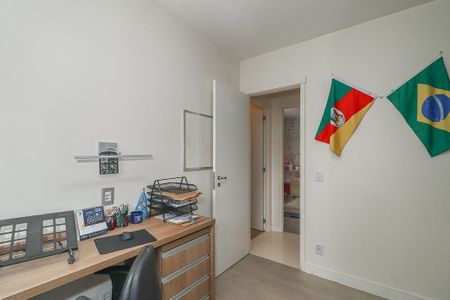 Quarto 2 de apartamento à venda com 3 quartos, 75m² em Jardim Carvalho, Porto Alegre