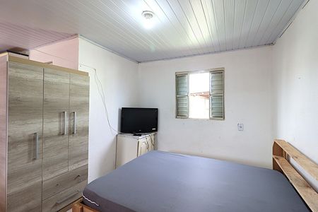Quarto de kitnet/studio para alugar com 1 quarto, 35m² em Rubem Berta, Porto Alegre