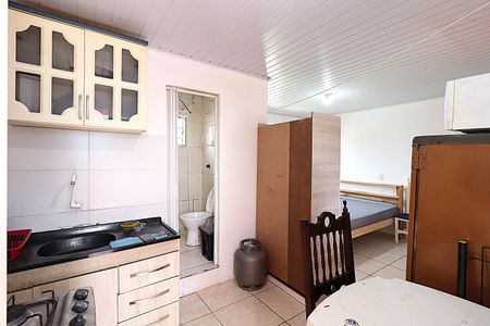 Cozinha - Armários de kitnet/studio para alugar com 1 quarto, 35m² em Rubem Berta, Porto Alegre